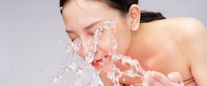 Conoce los Beneficios de un Limpiador Facial Oleoso y Descubre una Piel Radiante
